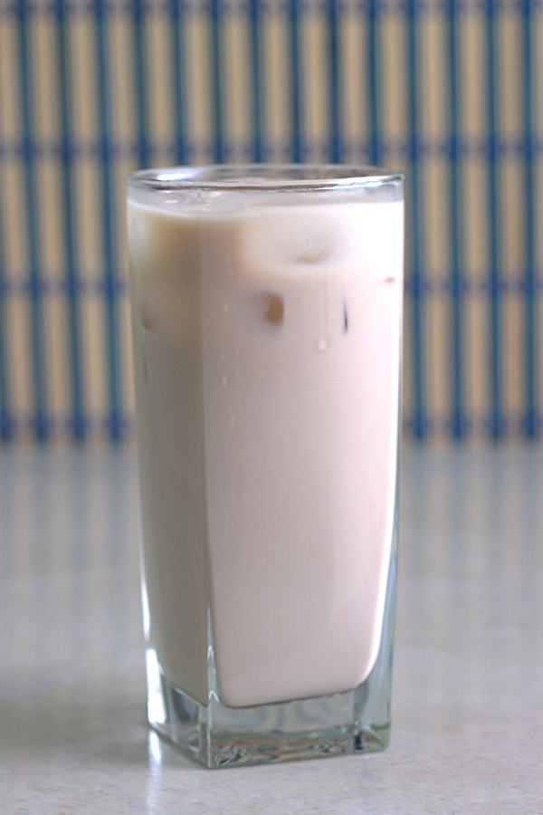 Buttered Toffee drink recipe with Kahlua, Bailey's, amaretto and cream.