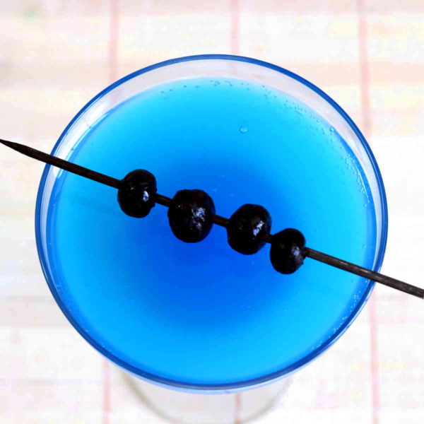 Avartini Cocktail recipe: Stoli Blueberi, blue curacao, Sprite